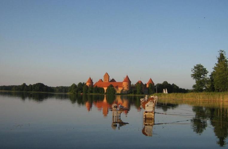 Hotel Ezerkiemis Troki Zewnętrze zdjęcie